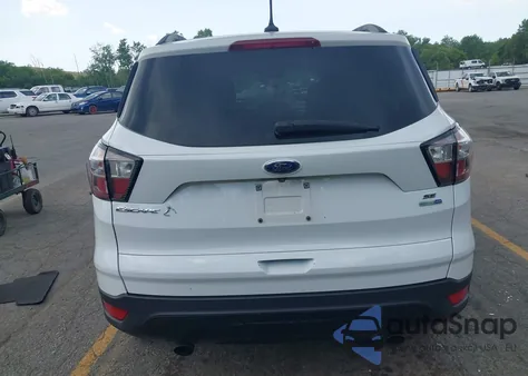 2018 Ford Escape Se z USA, uszkodzony, nr VIN 1FMCU9GD8JUA83682